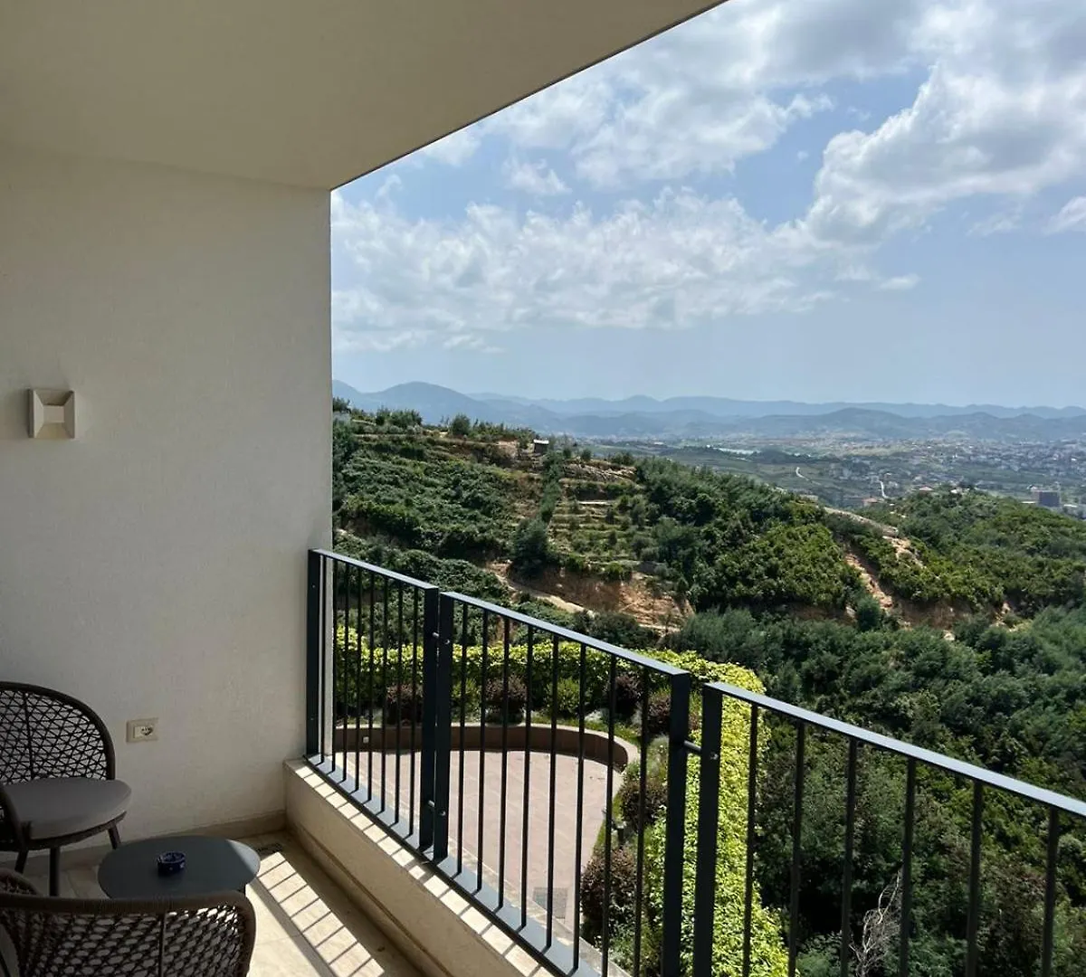 Apartment With View In Tirana Shkoze Albanien